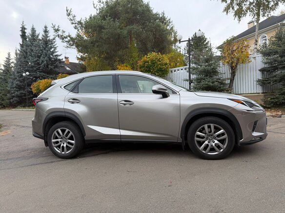 2018 Lexus NX 200 I Рестайлинг, серый, 3650000 рублей - вид 3