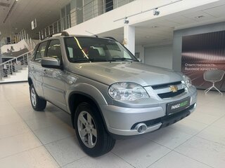 2016 Chevrolet Niva I Рестайлинг, серый, 699000 рублей, вид 3