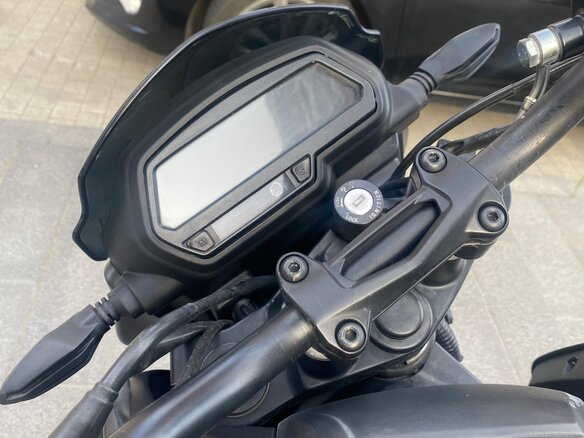 2018 Bajaj Dominar 400, чёрный, 300000 рублей - вид 4