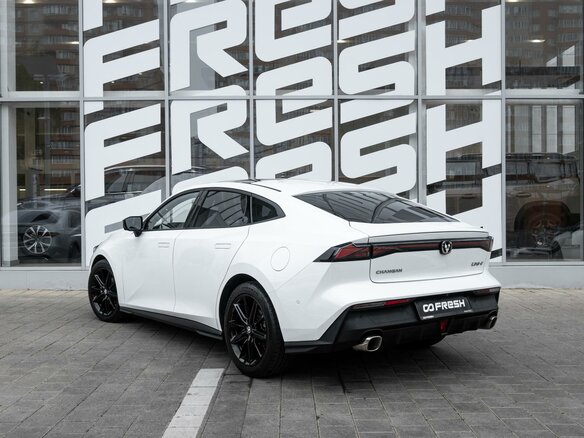 2024 Changan UNI-V I, белый, 2422000 рублей - вид 1