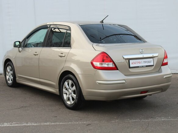 2010 Nissan Tiida I Рестайлинг, бежевый, 760000 рублей - вид 6