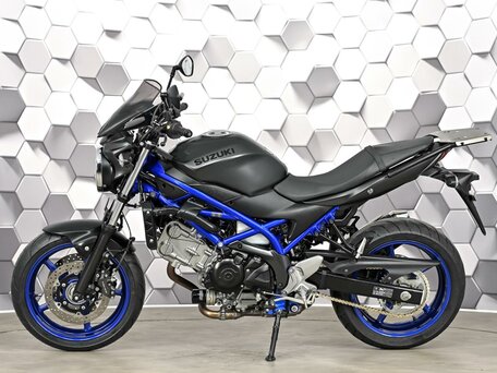 2021 Suzuki SV 650, серый, 615000 рублей, вид 4