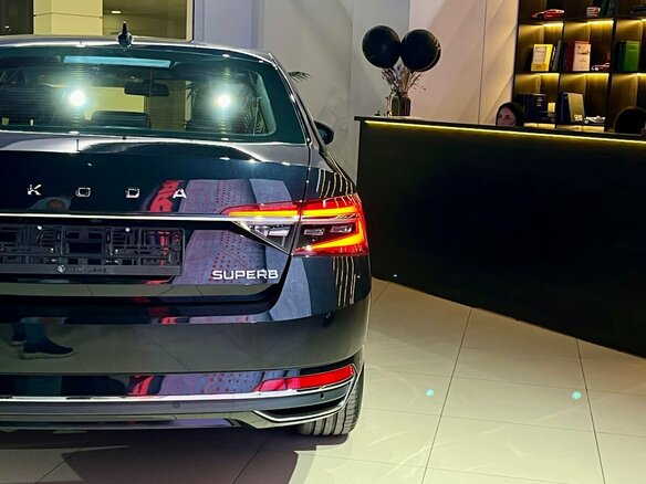 2025 Skoda Superb III Рестайлинг, чёрный, 3100000 рублей - вид 5