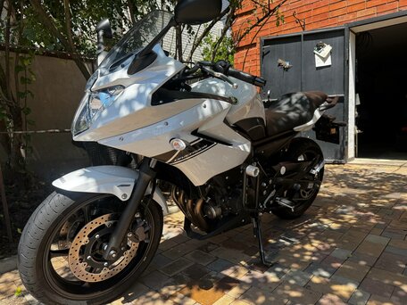 2014 Yamaha XJ6 (FZ6R), белый, 600000 рублей, вид 1