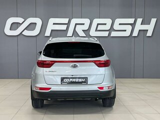 2018 Kia Sportage IV, серебристый, 1970000 рублей, вид 3