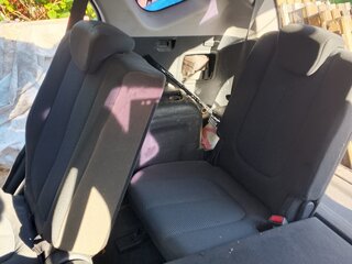 2009 Kia Carens II (UN), серебристый, 550000 рублей, вид 1