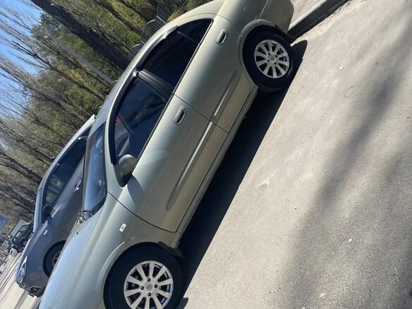 2009 Nissan Almera Classic I, серый, 700000 рублей - вид 1