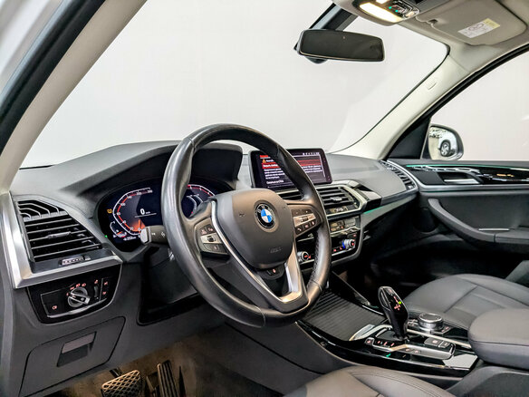 2021 BMW X3 20i xDrive III (G01), белый - вид 16