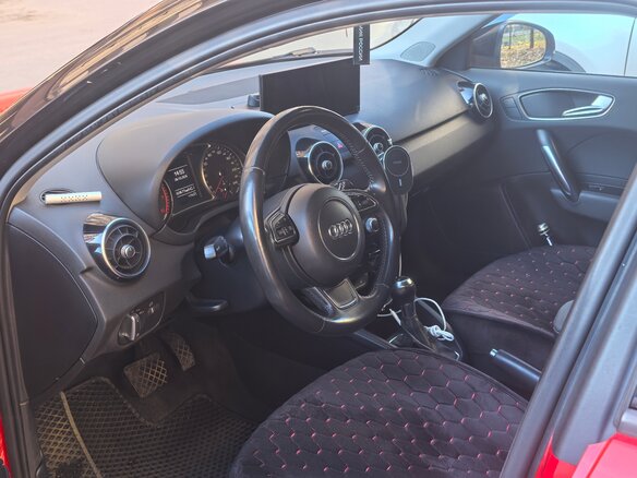 2013 Audi A1 I (8X), красный, 900000 рублей - вид 7