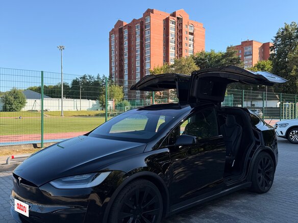 2021 Tesla Model X Plaid I Рестайлинг, чёрный, 8500000 рублей - вид 2