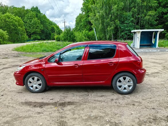 2007 Peugeot 307 I Рестайлинг, красный, 320000 рублей - вид 4