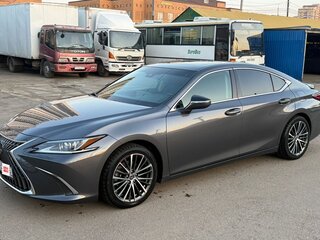 2021 Lexus ES 300h VII, серый, 3990000 рублей, вид 1