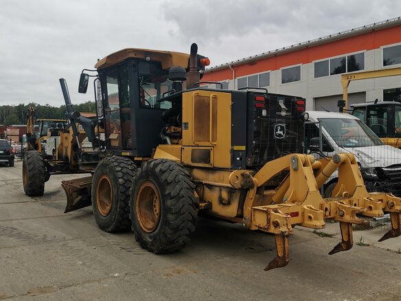 2011 John Deere 772G, жёлтый, 3550000 рублей - вид 3