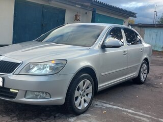 2011 Skoda Octavia II (A5) Рестайлинг, серебристый, 800000 рублей, вид 3