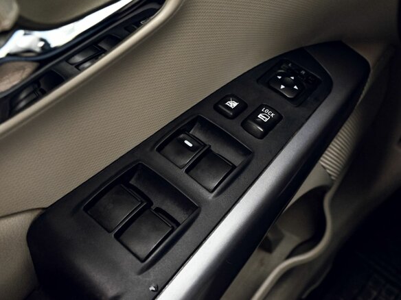 2007 Mitsubishi Outlander II, красный - вид 11