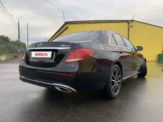 2017 Mercedes-Benz E-Класс 220 d V (W213, S213, C238), чёрный, 2550000 рублей, вид 4