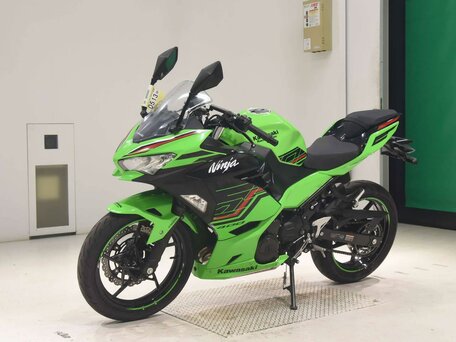 2024 Kawasaki Ninja 400, зелёный, 797000 рублей, вид 4