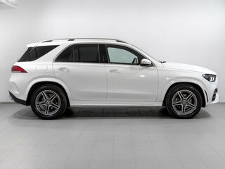 2020 Mercedes-Benz GLE 300 d II (V167), белый, 6055000 рублей, вид 4