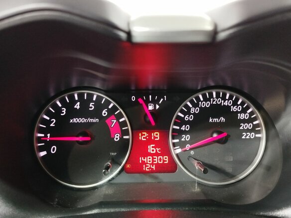 2012 Nissan Note I Рестайлинг, красный, 650000 рублей - вид 12