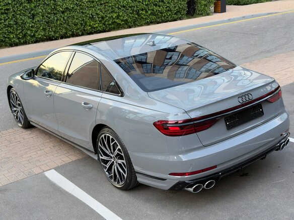 2025 Audi S8 IV (D5) Рестайлинг, серый - вид 9