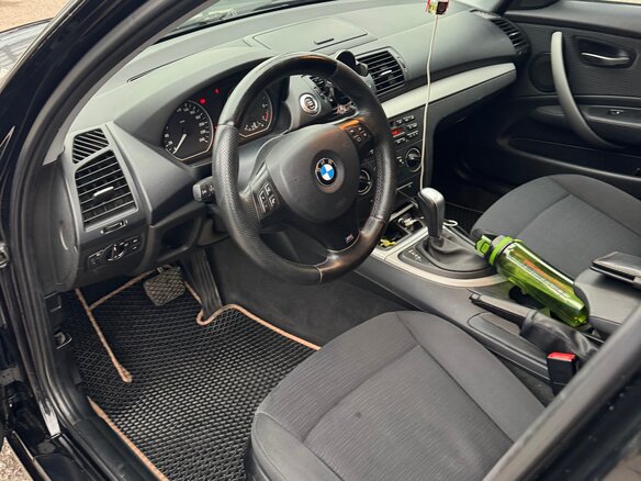 2011 BMW 1 серии 118i I (E81/E82/E87/E88) Рестайлинг, чёрный - вид 12