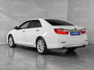 2013 Toyota Camry VII (XV50), белый, 1700000 рублей, вид 3