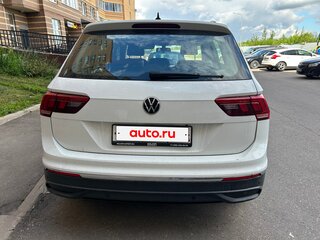 2021 Volkswagen Tiguan II Рестайлинг, белый, 1850000 рублей, вид 3