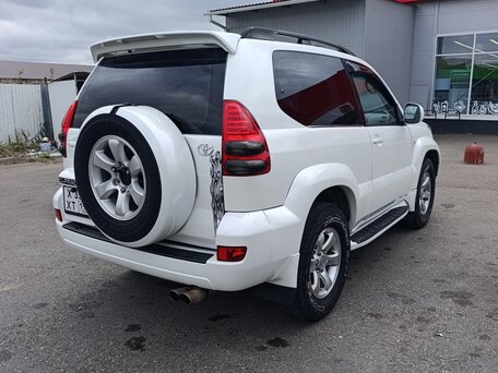 2004 Toyota Land Cruiser Prado 120 Series, белый, 1480000 рублей, вид 3