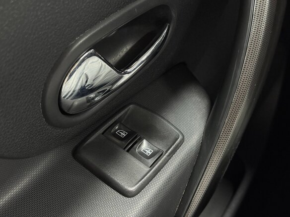 2019 Renault Logan Stepway II Рестайлинг, красный, 930000 рублей - вид 19