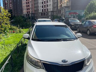 2015 Kia Rio III Рестайлинг, белый, 950000 рублей, вид 1
