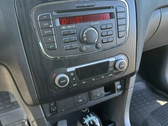 2007 Ford Focus II, серебристый, 300000 рублей - вид 16