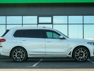 2022 BMW X7 40i I (G07), белый, 9000000 рублей, вид 5