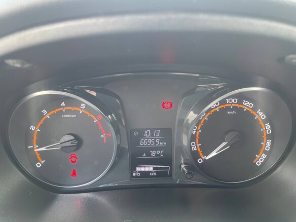 2018 Lada (ВАЗ) Granta I Рестайлинг, серебристый, 660000 рублей - вид 10
