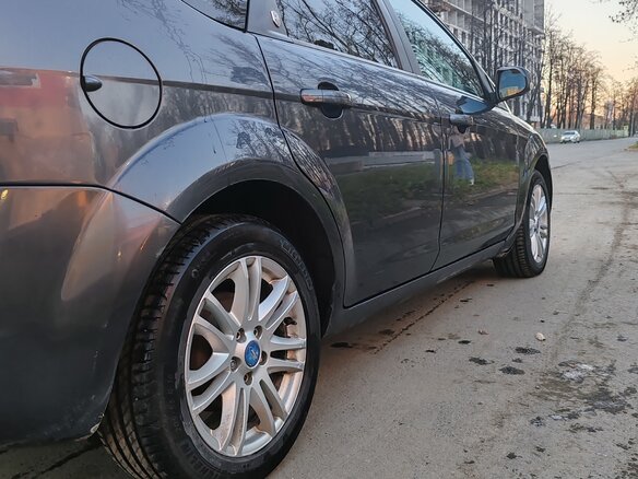 2008 Ford Focus II Рестайлинг, серый, 630000 рублей - вид 3