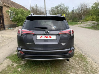 2017 Toyota RAV4 IV (XA40) Рестайлинг, серебристый, 2500000 рублей, вид 2
