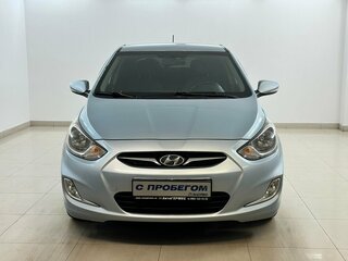 2012 Hyundai Solaris I, серый, 805000 рублей, вид 2