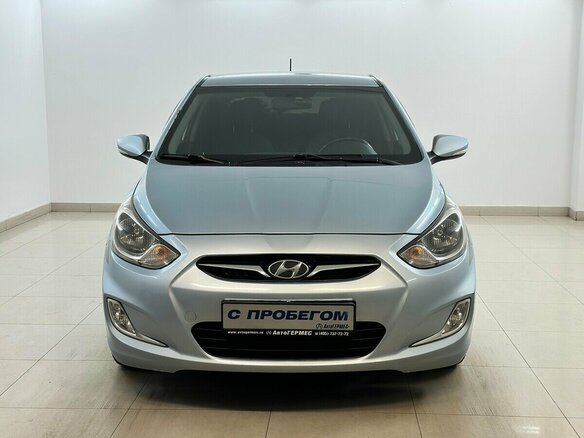 2012 Hyundai Solaris I, серый, 805000 рублей - вид 1
