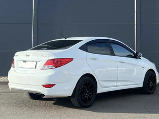 2013 Hyundai Solaris I, белый, 800000 рублей, вид 5