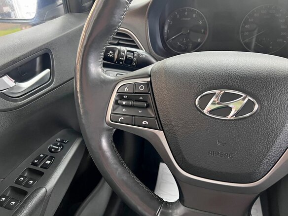 2017 Hyundai Solaris II, бежевый, 1390000 рублей - вид 14