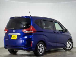 2017 Honda Freed II, синий, 1439000 рублей, вид 4