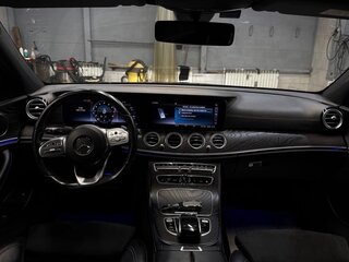 2020 Mercedes-Benz E-Класс 200 V (W213, S213, C238), чёрный, 3300000 рублей, вид 4