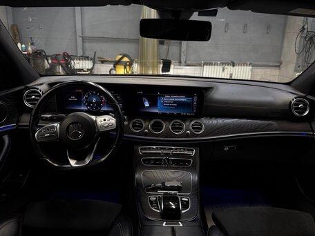 2020 Mercedes-Benz E-Класс 200 V (W213, S213, C238), чёрный, 3250000 рублей, вид 4