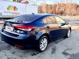 2018 Kia Cerato III Рестайлинг (Classic), синий, 1490000 рублей, вид 4
