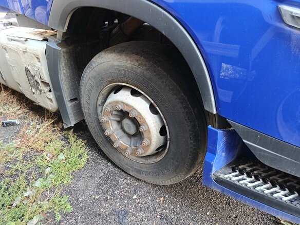 2022 Volvo FH, синий, 7529400 рублей - вид 15