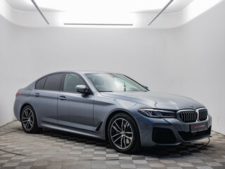2020 BMW 5 серии 530i xDrive VII (G30/G31/G38) Рестайлинг, серый, 4450000 рублей, вид 3