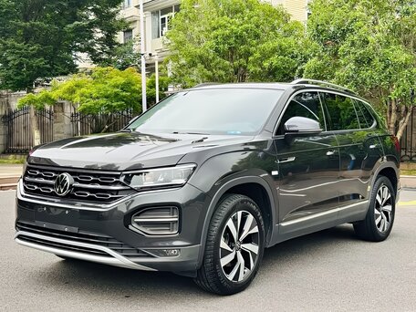 2022 Volkswagen Tayron I, чёрный, 2100000 рублей, вид 1