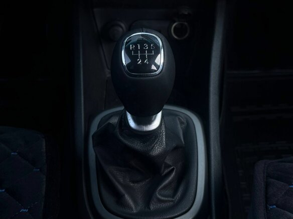 2015 Kia Rio III Рестайлинг, белый, 740000 рублей - вид 19