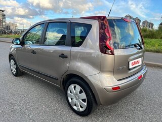 2013 Nissan Note I Рестайлинг, бежевый, 770000 рублей, вид 3