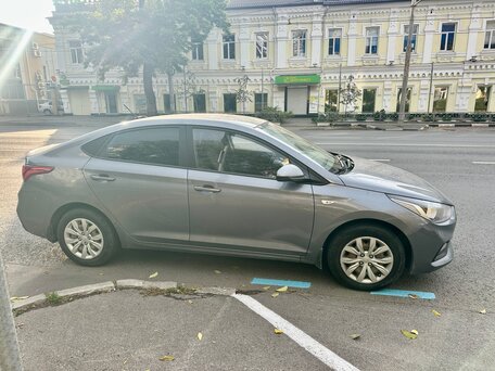 2017 Hyundai Solaris II, серый, 1180000 рублей, вид 4