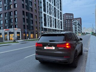 2021 BMW X5 25d IV (G05/G18), зелёный, 5600000 рублей, вид 4